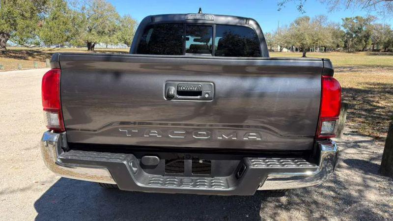 2022 Toyota Tacoma SR
