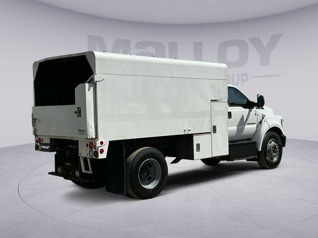 2016 Ford F-750 Base