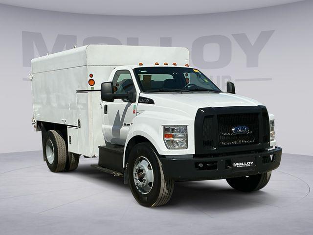 2016 Ford F-750 Base