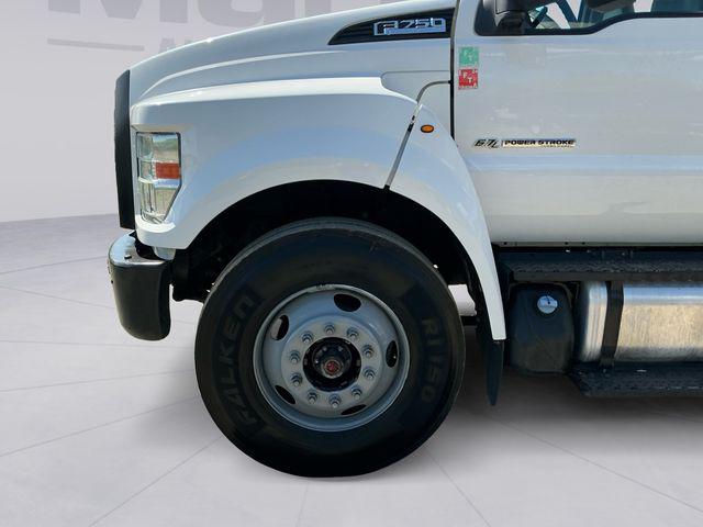 2016 Ford F-750 Base