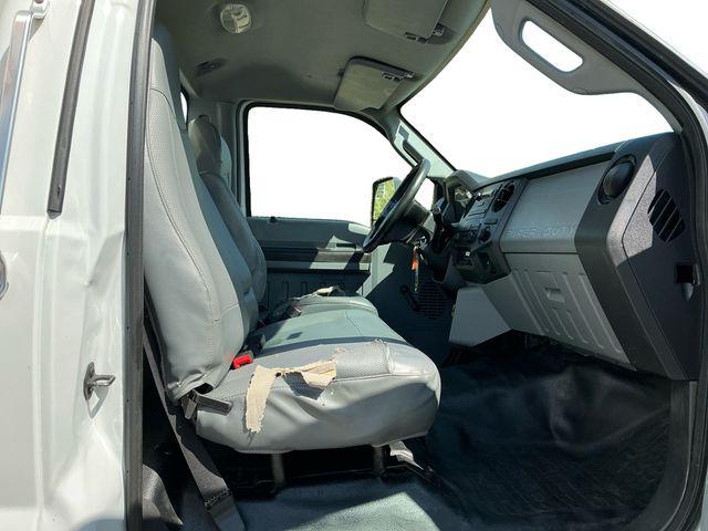 2016 Ford F-750 Base