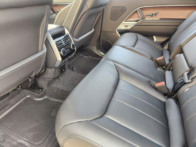 2026 Land Rover Range Rover P400 SE 7 Seat