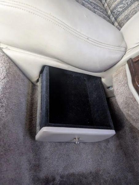 1999 Lincoln Town Car Executive