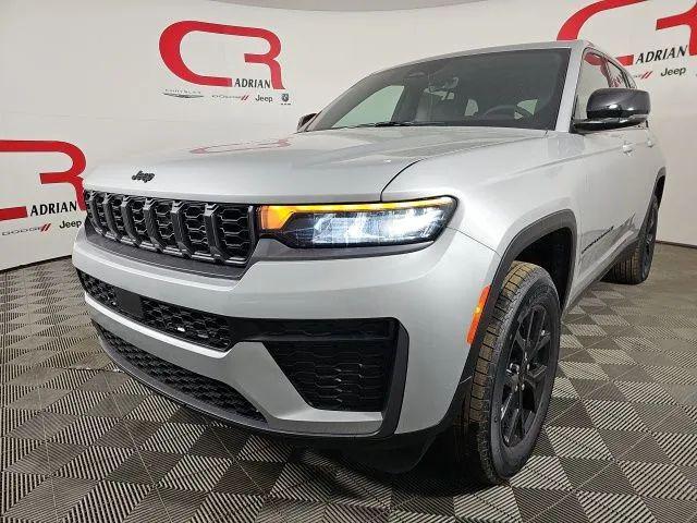 2026 Jeep Grand Cherokee Altitude 4x4
