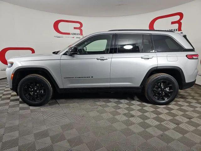 2026 Jeep Grand Cherokee Altitude 4x4