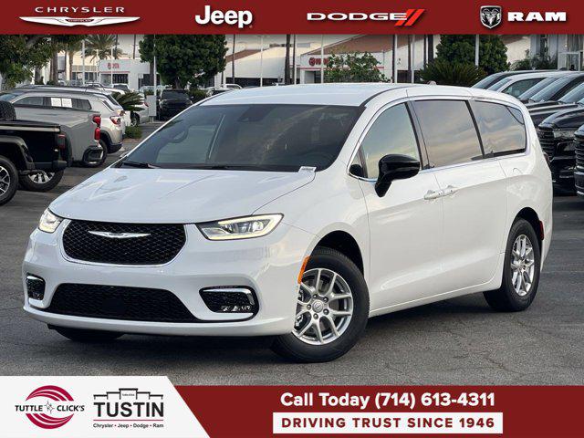 2026 Chrysler Pacifica Select for sale in Tustin, CA