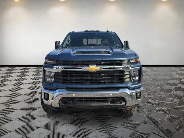 2026 Chevrolet Silverado 2500HD Crew Cab, Standard Bed, LT, 4WD