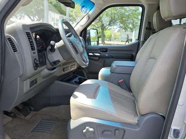 2019 Nissan 3500 SL V8