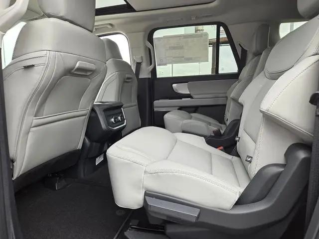 2026 Ford Expedition Max Active MAX