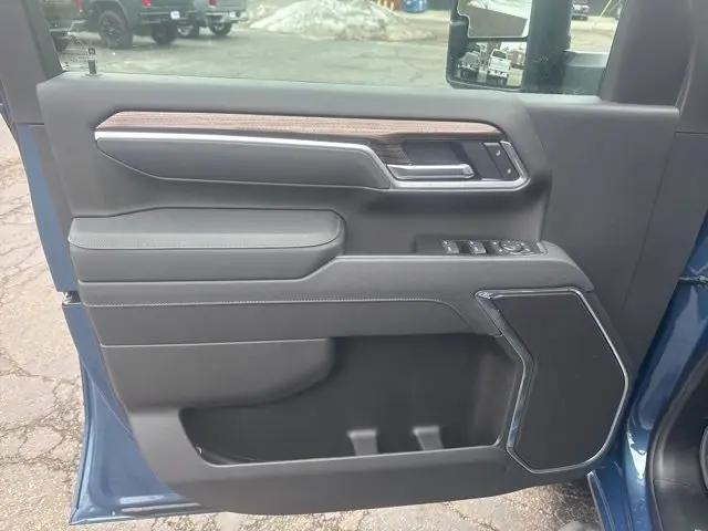 2026 Chevrolet Silverado 2500HD Crew Cab, Standard Bed, LT, 4WD