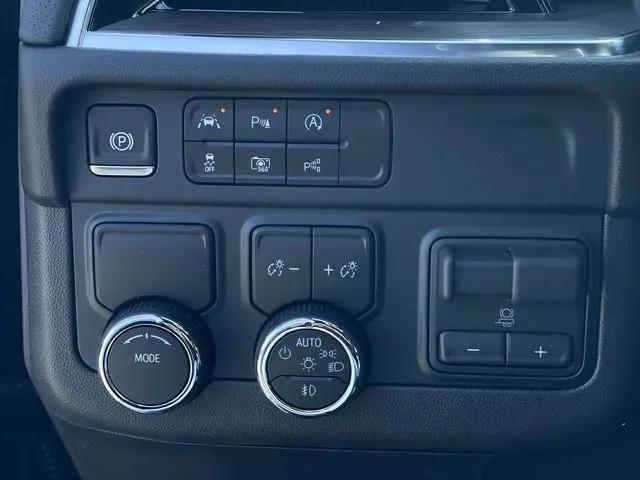 2026 Chevrolet Suburban Premier, RWD