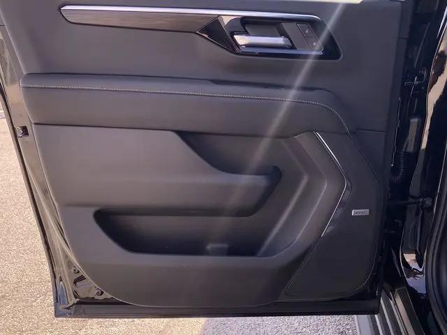 2026 Chevrolet Suburban Premier, RWD