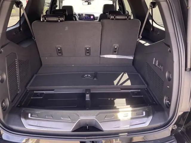 2026 Chevrolet Suburban Premier, RWD