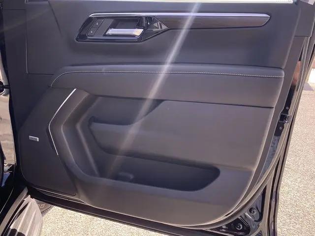 2026 Chevrolet Suburban Premier, RWD