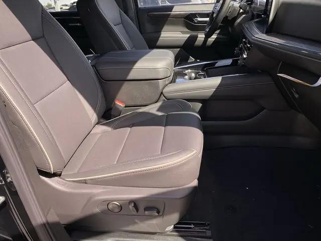 2026 Chevrolet Suburban Premier, RWD