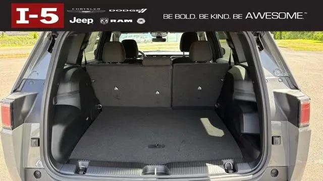 2026 Jeep Cherokee Laredo 4x4
