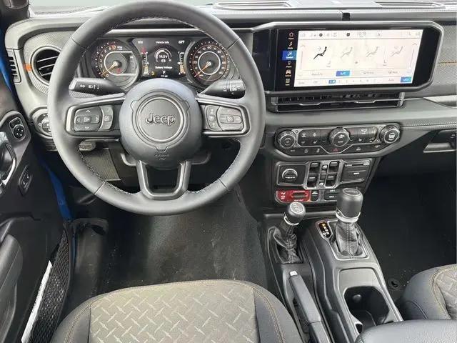 2026 Jeep Gladiator Sport