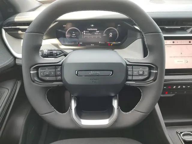 2026 Jeep Cherokee Laredo 4x4