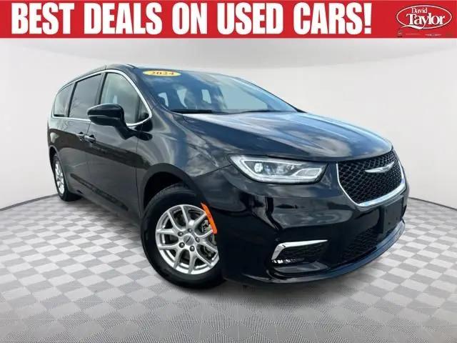 2024 Chrysler Pacifica Touring L for sale in Michigan City, IN