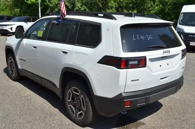 2026 Jeep Cherokee Laredo 4x4