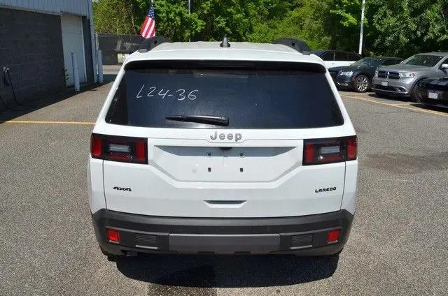 2026 Jeep Cherokee Laredo 4x4