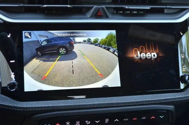 2026 Jeep Cherokee Laredo 4x4