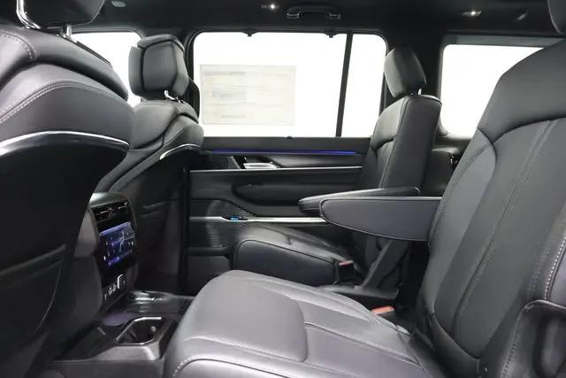 2026 Jeep Grand Wagoneer Summit Obsidian 4x4