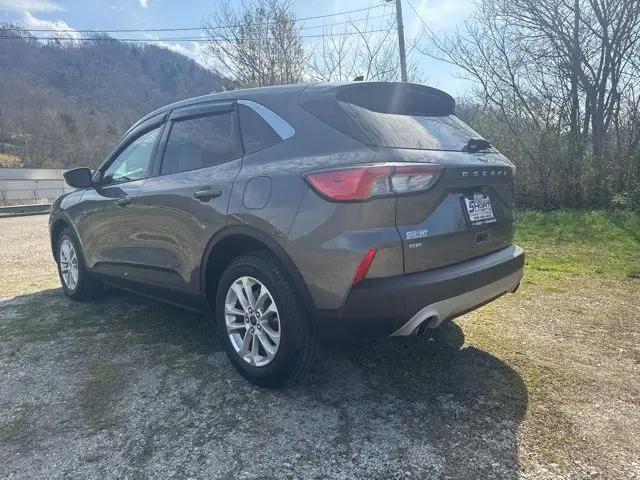 2021 Ford Escape SE