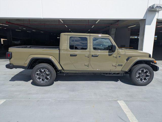 2026 Jeep Gladiator GLADIATOR SAHARA 4X4