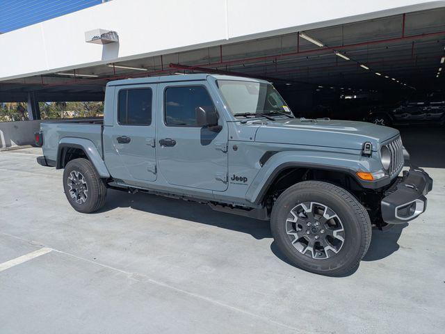 2026 Jeep Gladiator GLADIATOR SAHARA 4X4