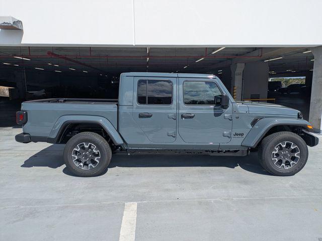 2026 Jeep Gladiator GLADIATOR SAHARA 4X4