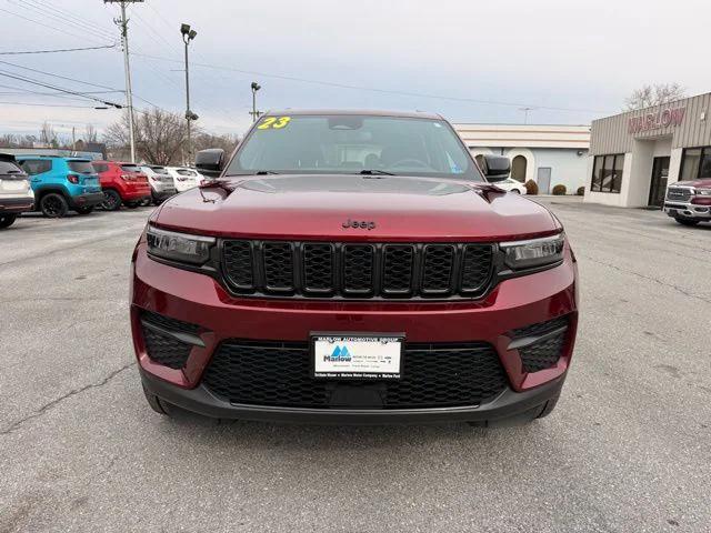 2023 Jeep Grand Cherokee Altitude 4x4 2023 Jeep Grand Cherokee Altitude 4x4