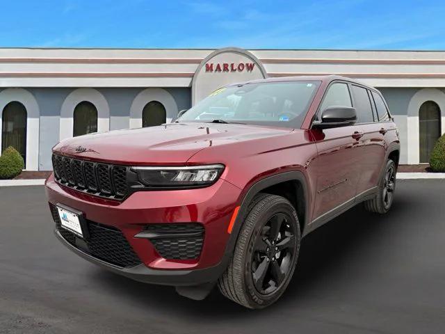 2023 Jeep Grand Cherokee Altitude 4x4 2023 Jeep Grand Cherokee Altitude 4x4
