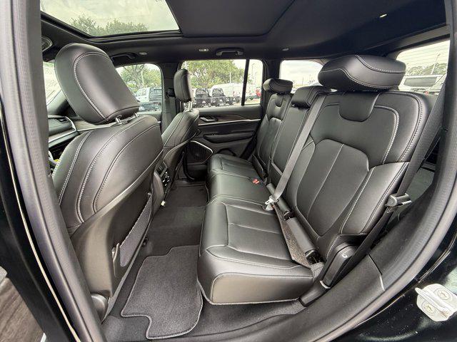 2026 Jeep Grand Cherokee Limited 4x2