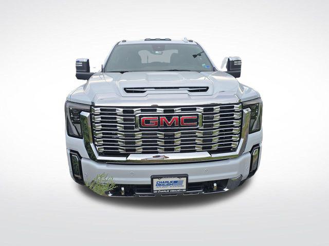 2026 GMC Sierra 2500HD Crew Cab, Standard Bed, Denali, 4WD