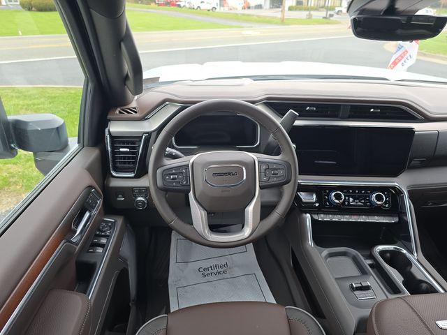 2026 GMC Sierra 2500HD Crew Cab, Standard Bed, Denali, 4WD