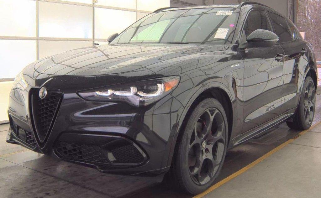 /2024 Alfa-Romeo Stelvio