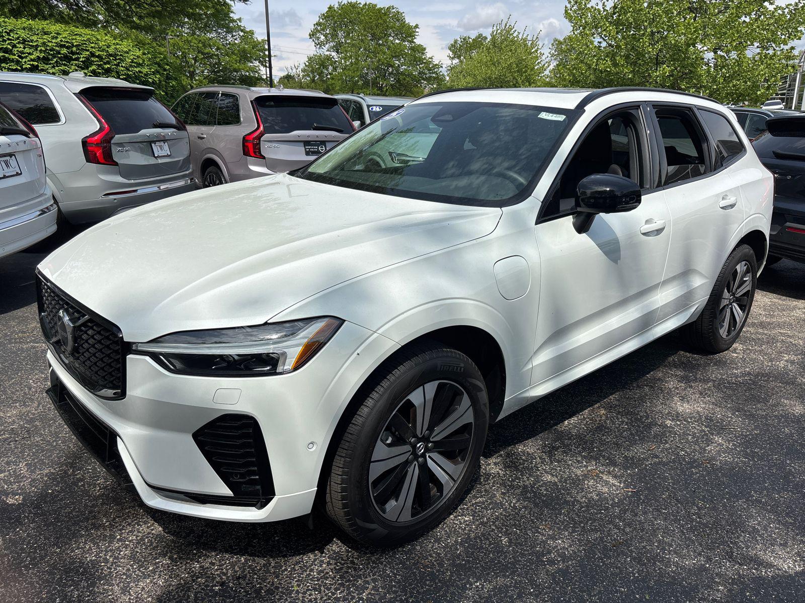 /2025 Volvo XC60-PLUG-IN HYBRID