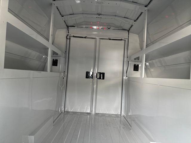 2025 GMC Savana Cutaway Work Van