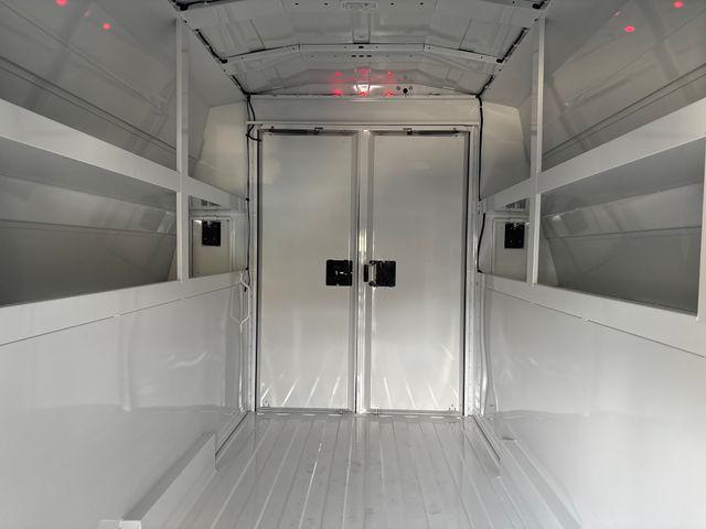 2025 GMC Savana Cutaway Work Van