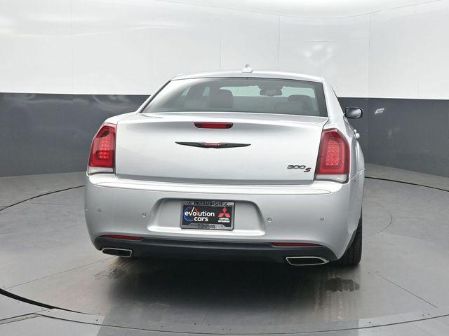 2021 Chrysler 300 300S