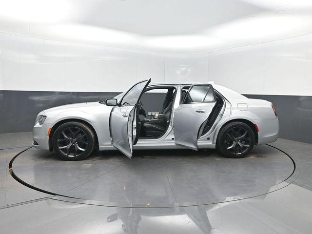2021 Chrysler 300 300S