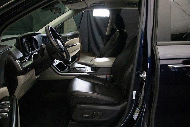 2024 Kia Carnival MPV LX Seat Package