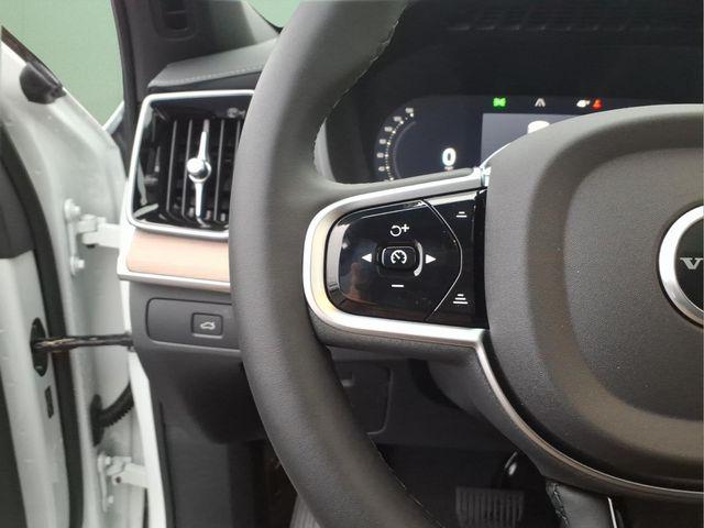 2026 Volvo XC90 Ultra, B6 AWD Gas (mild hybrid), Gasoline, Bright, 7 Seats
