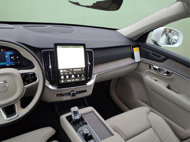 2026 Volvo XC90 Ultra, B6 AWD Gas (mild hybrid), Gasoline, Bright, 7 Seats
