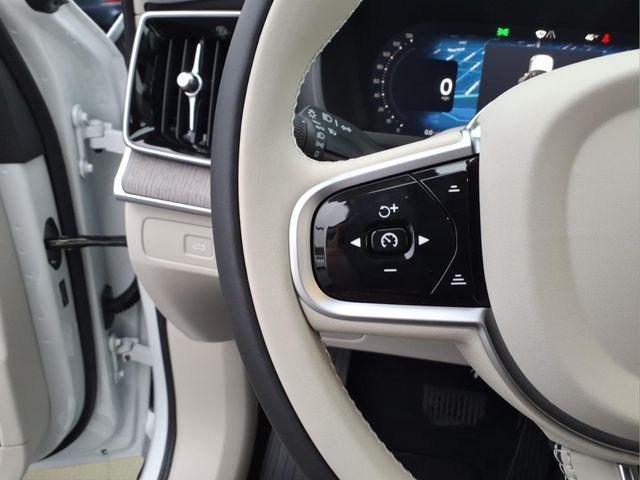 2026 Volvo XC90 Ultra, B6 AWD Gas (mild hybrid), Gasoline, Bright, 7 Seats