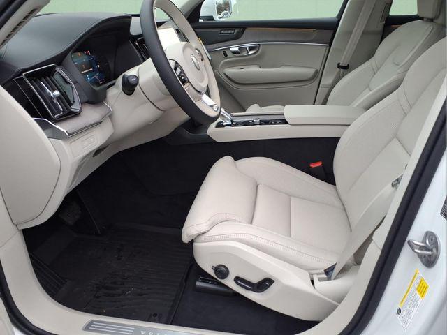 2026 Volvo XC90 Plug-In Hybrid Ultra, T8 AWD, Electric/Gasoline, Bright, 6 Seats