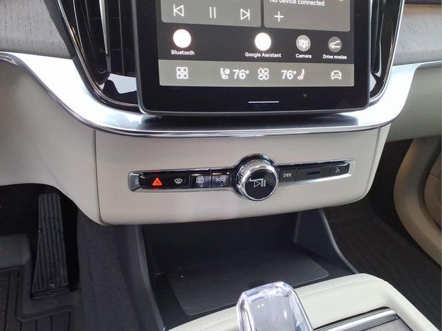 2026 Volvo XC90 Plug-In Hybrid Ultra, T8 AWD, Electric/Gasoline, Bright, 6 Seats