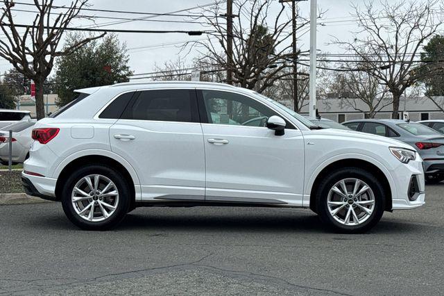 2025 Audi Q3 Premium 45 TFSI S line quattro Tiptronic