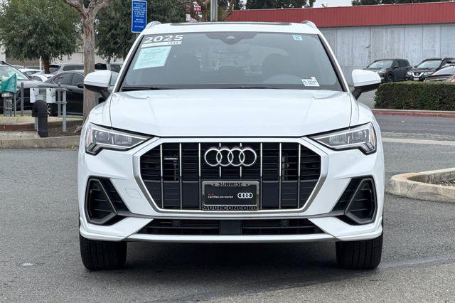 2025 Audi Q3 Premium 45 TFSI S line quattro Tiptronic